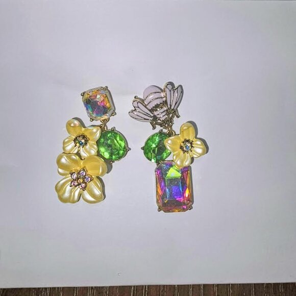Betsy Johnson Mismatched Earrings NWOT!!!!!!! - Picture 2 of 2